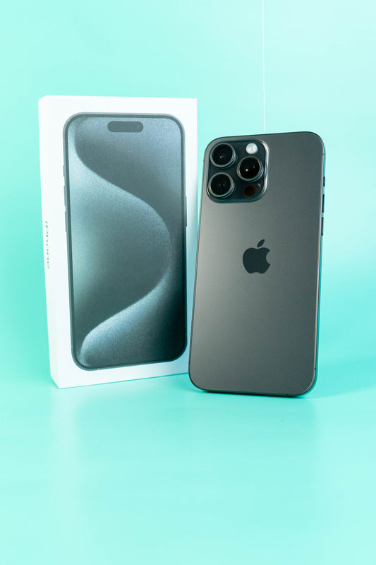 iPhone 15 ProMAX 256GB - ブラックチタニウム - Simフリー-バッテリー100%